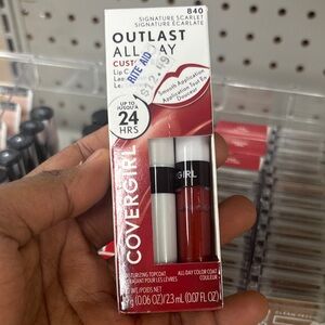 840 COVERGIRL Outlast Signature Scarlet Lip Color Duo